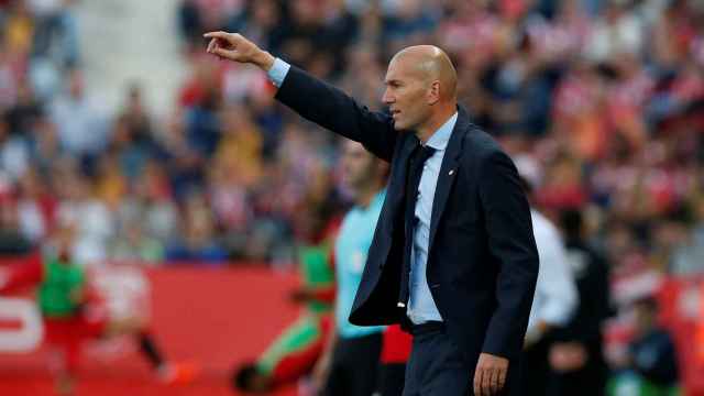 Zinedine Zidane, durante el partido del Real Madrid en Girona.