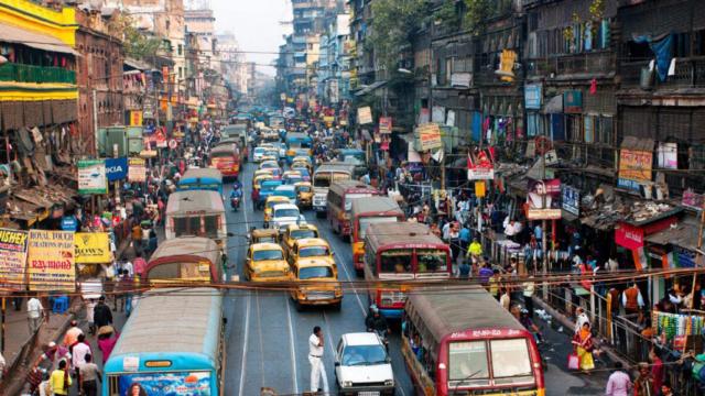 india-calle-coches