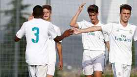 Los jugadores del Juvenil A del Real Madrid celebran un tanto