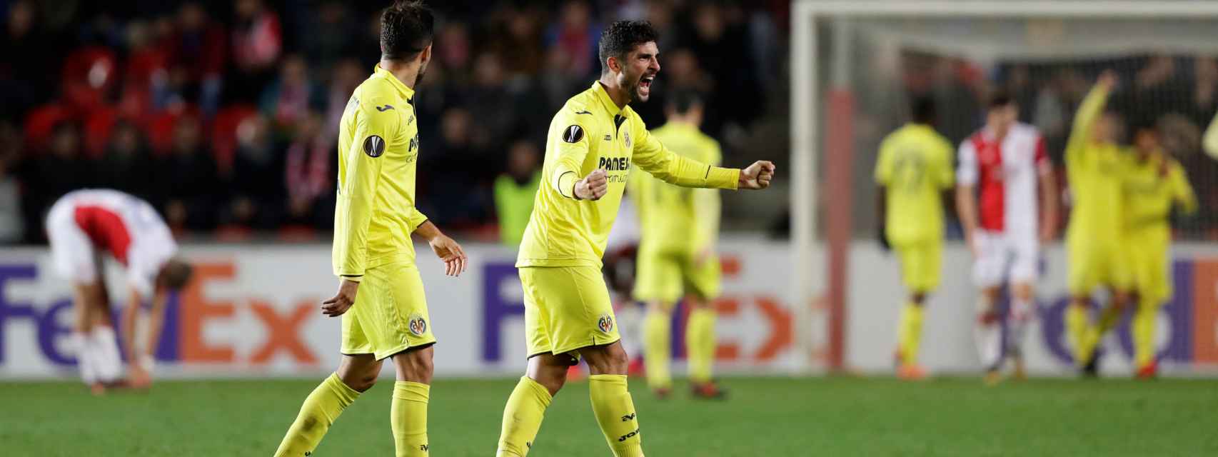 El Villarreal logró este jueves un meritorio triunfo en Praga, donde se impuso al Slavia por 0-2, que le permite auparse al liderato del Grupo A de la Liga Europa y tener más cerca la clasificación para la siguiente ronda. / Reuters