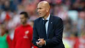 Zidane, dirigiendo el Girona-Real Madrid