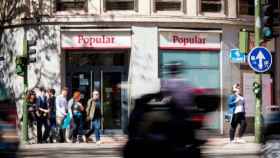 Santander abre la mano, caso por caso, en los bonos a los afectados del Popular