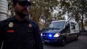 Uno de los furgones en los que fueron trasladados a prisión los exconsejeros catalanes.