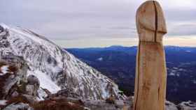 ¿Por qué hay un falo gigante en la cima de los Alpes?