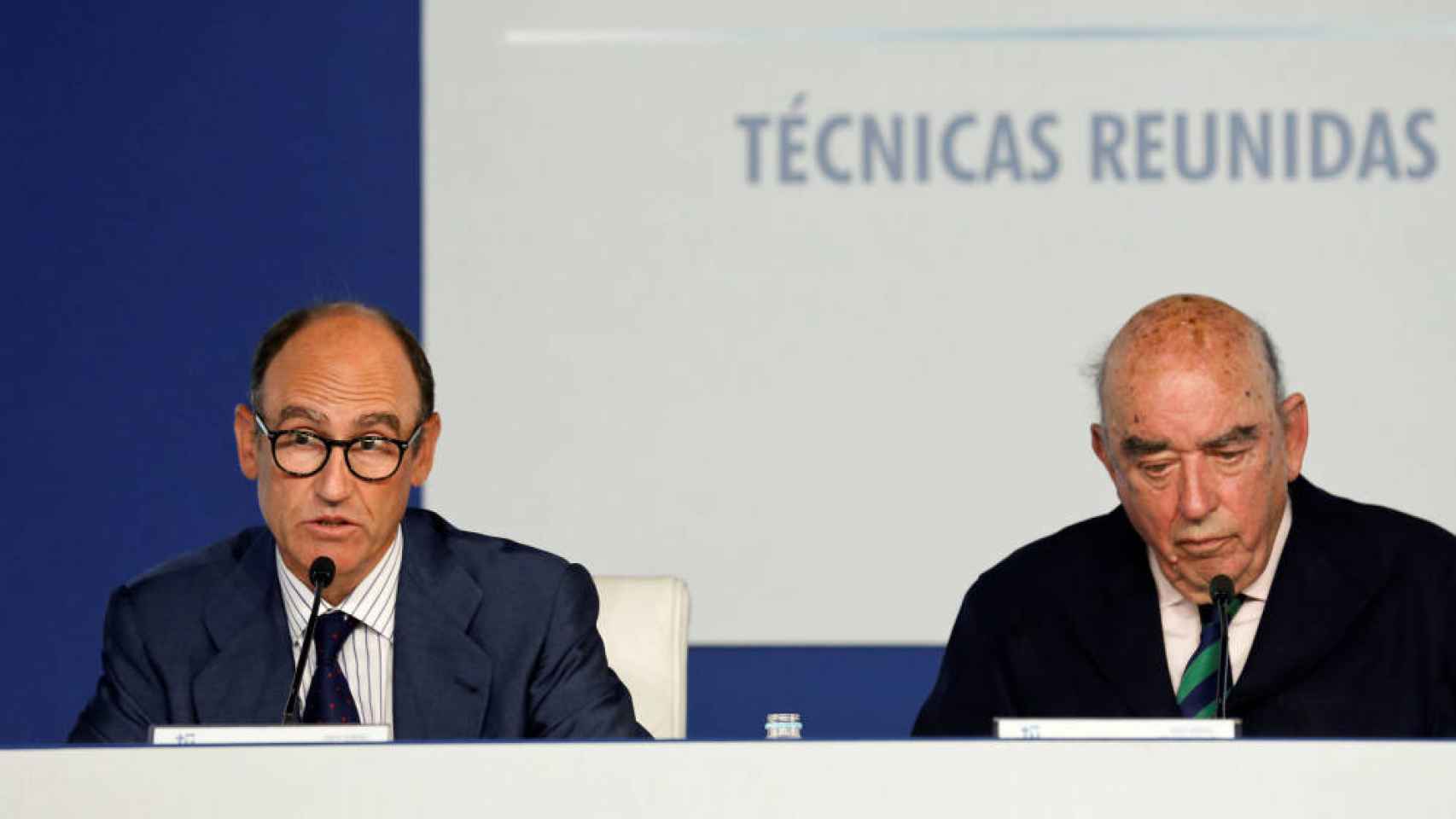 De izquierda a derecha, Juan Lladó y su padre, José, presidente y expresidente de Técnicas Reunidas, respectivamente.