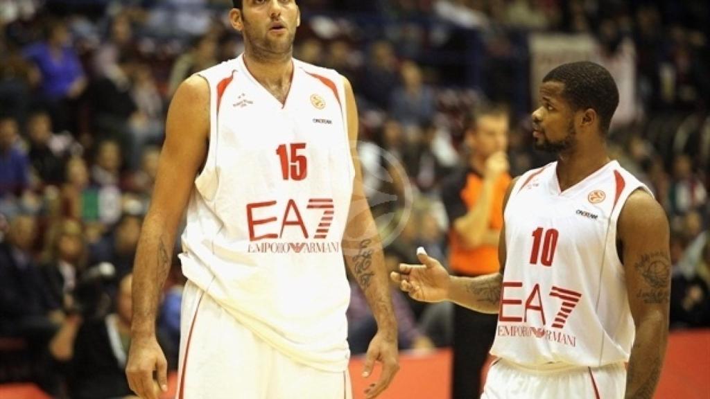 Ioannis Bourousis y Omar Cook durante la estancia de ambos en Milán.