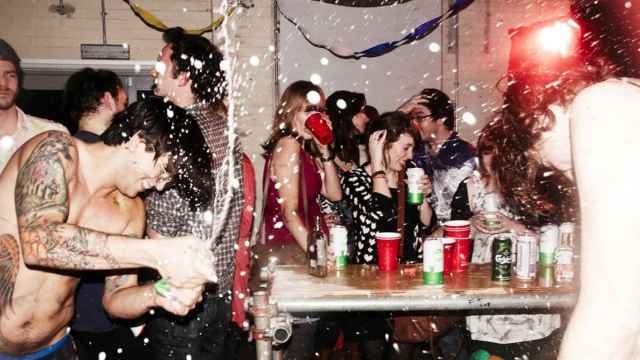 Las fiestas incluyen rituales con alcohol y sexo