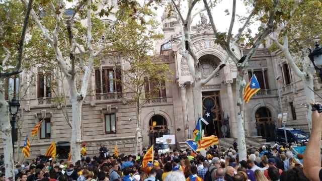 Manifestación a las puertas del Tribunal Superior de Justicia de Cataluña