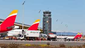 Varios aviones de Iberia en el aeropuerto de Madrid.