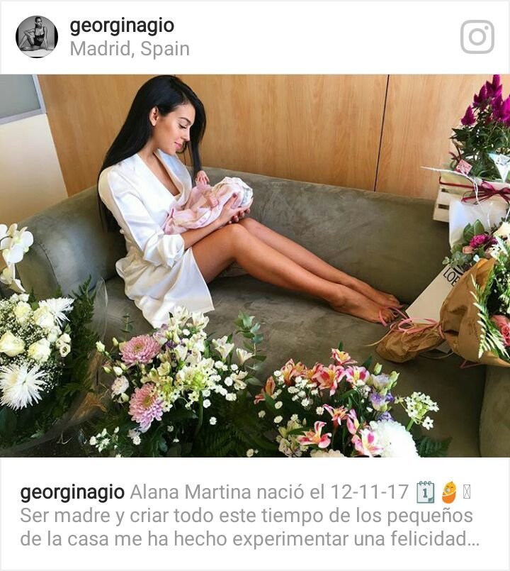 Georgina con su hija, Alana Martina. Foto: Instagram: (@georginagio)