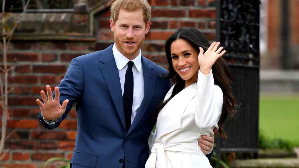 El príncipe Harry anuncia su compromiso con Meghan Markle