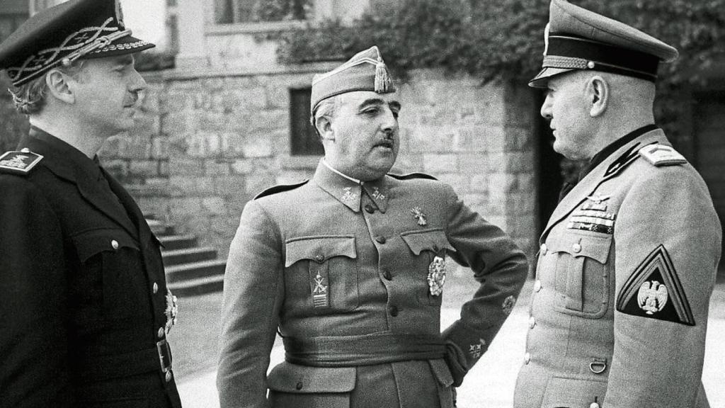 Serrano Súñer, creador del tribunal represor, Francisco Franco y Benito Mussolini.