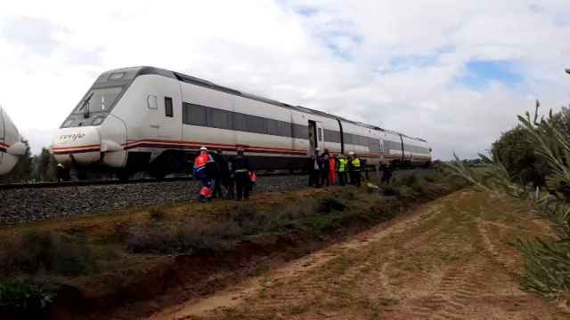 Descarrila el tren Málaga-Sevilla en Arahal: 21 heridos, tres graves