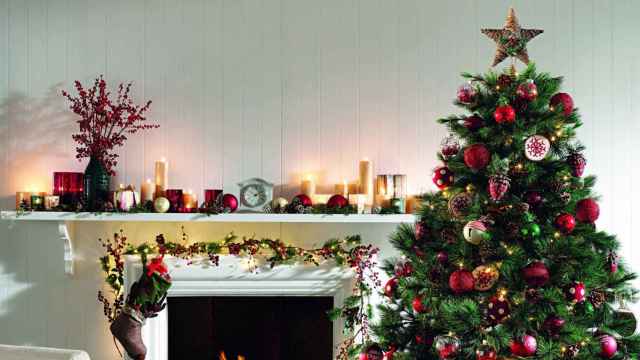 El árbol de Navidad es la estrella de la casa en estas fechas.