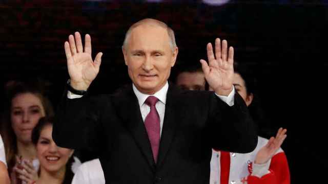 Putin durante el mitin en el que ha anunciado su candidatura