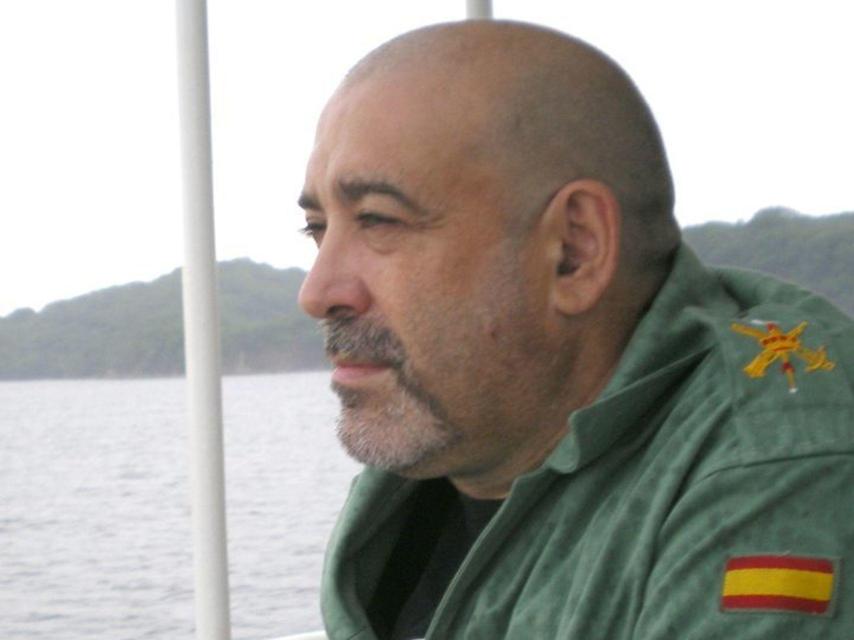 Víctor Láinez tenía 55 años de edad y era natural de Terrassa. Vivía en Zaragoza.