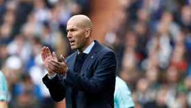 Zidane aplaude a sus jugadores