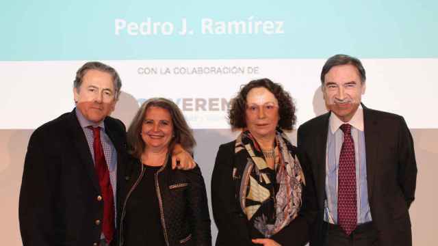 Hermann Tertsch, Elvira Roca, Ana Palacio y Pedro J. Ramírez en el debate sobre la imagen de España en el exterior.