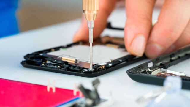 Por qué es mejor reparar un móvil en el servicio técnico oficial