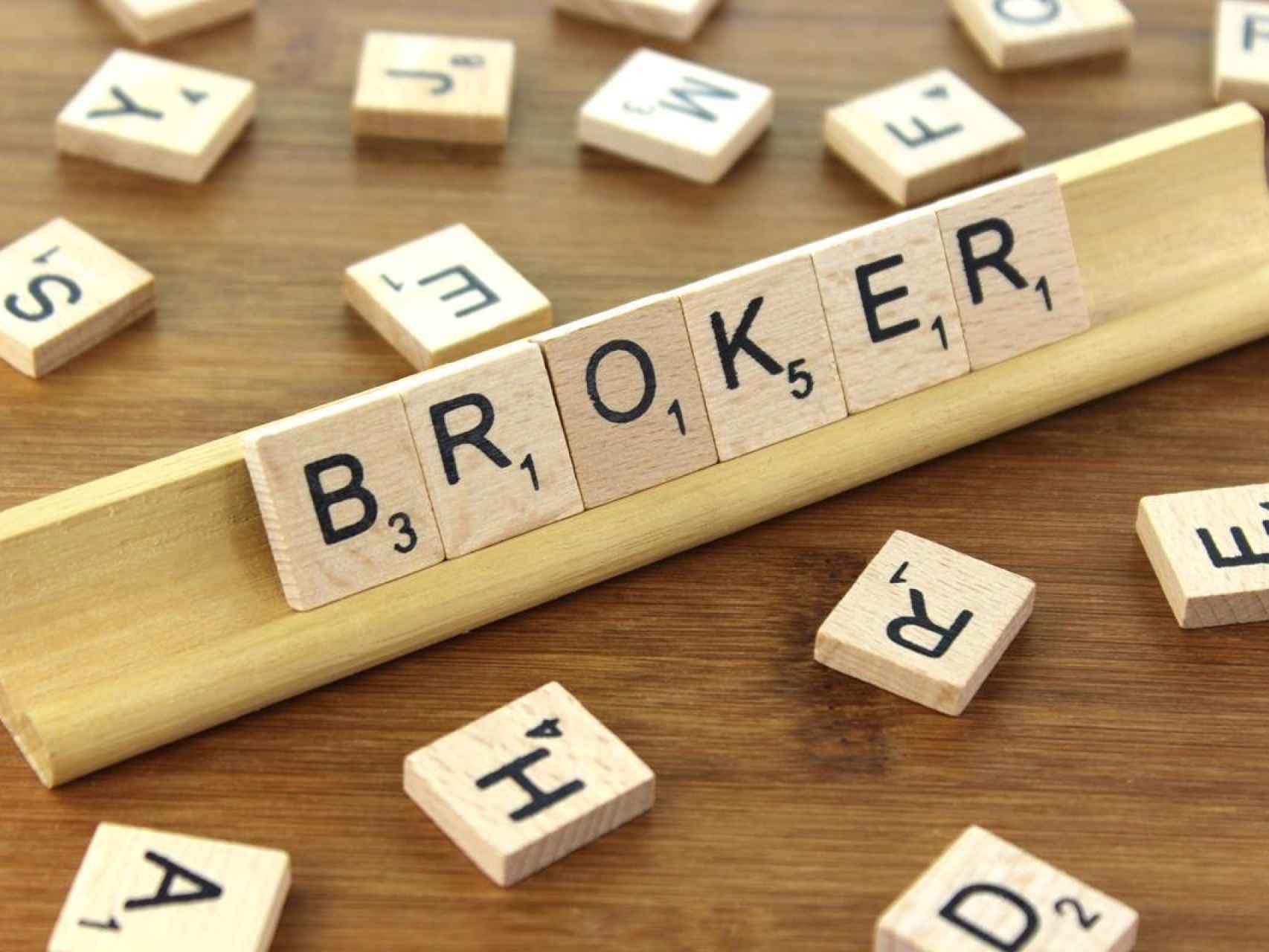 Conviene tener cuidado a la hora de elegir a nuestro broker online.