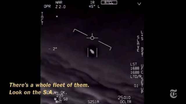 El vídeo en el que pilotos de EEUU persiguieron a una flota de ovnis, en sus palabras.