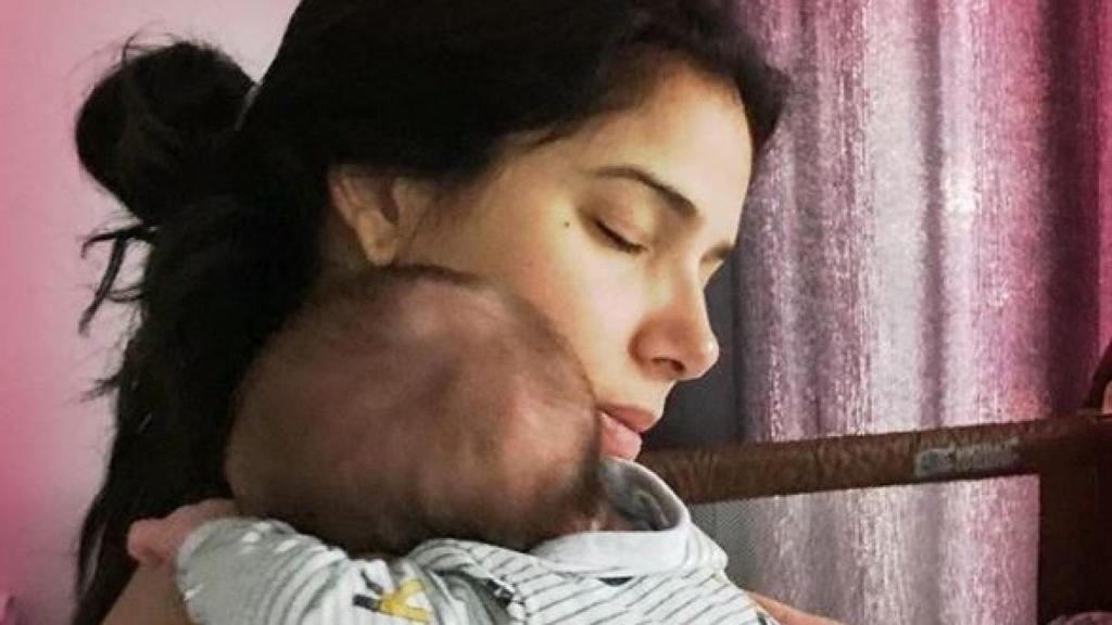 Roselyn y su bebé.