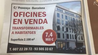 Anuncio publicado este viernes en la prensa catalana sobre la venta del edificio.