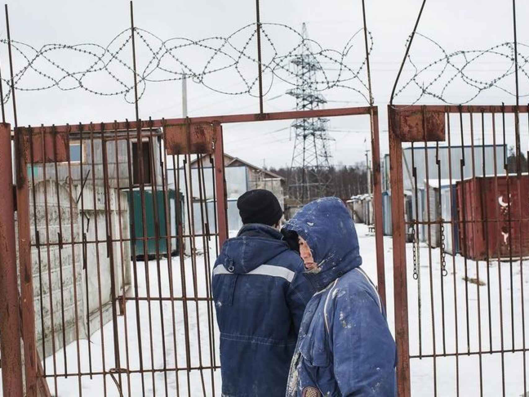Albañiles norcoreanos en las obras del Mundial de fútbol de Rusia. Foto: Josimar.no