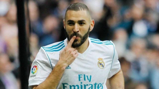 Karim Benzema celebra su gol contra el Málaga