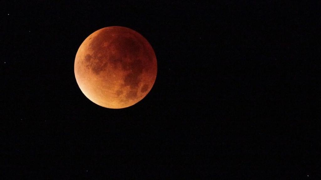 Eclipse lunar penumbral.