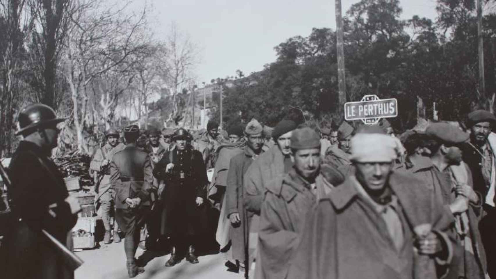 Los españoles que huían de la Guerra Civil, llegando a la localidad francesa de Le Perthus