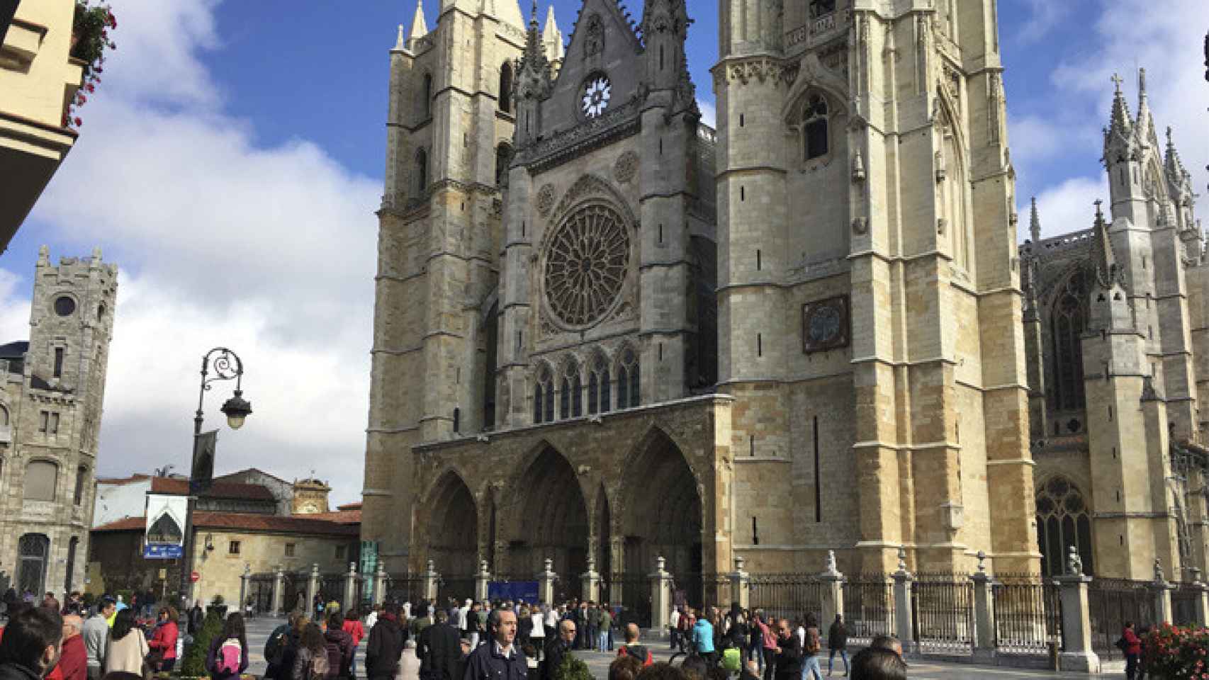 leon-catedral-turismo-intur-gotico