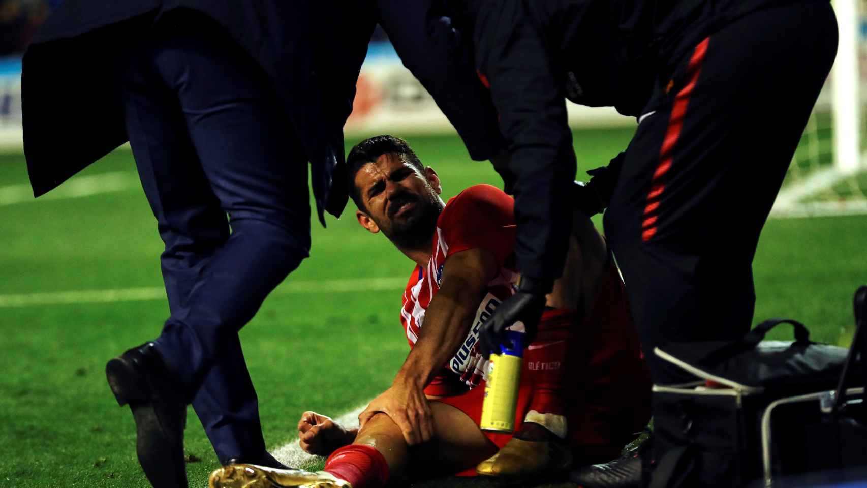 Diego costa estuvo a punto de lesionarse en la celebración de su gol. /Efe