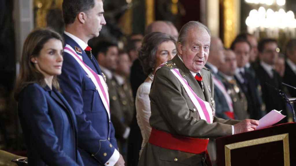 Pascua militar de 2014, la última en la que intervino Juan Carlos I; a su lado, Felipe, Sofía y Letizia.