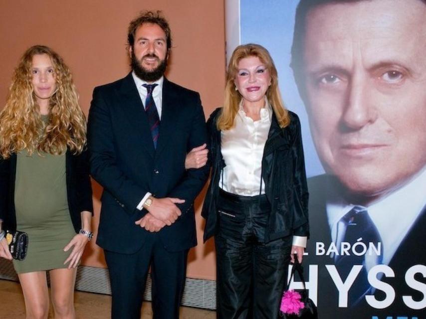 Blanca Cuesta, Borja Thyssen y Tita, en el Museo Thyssen en una imagen de archivo.