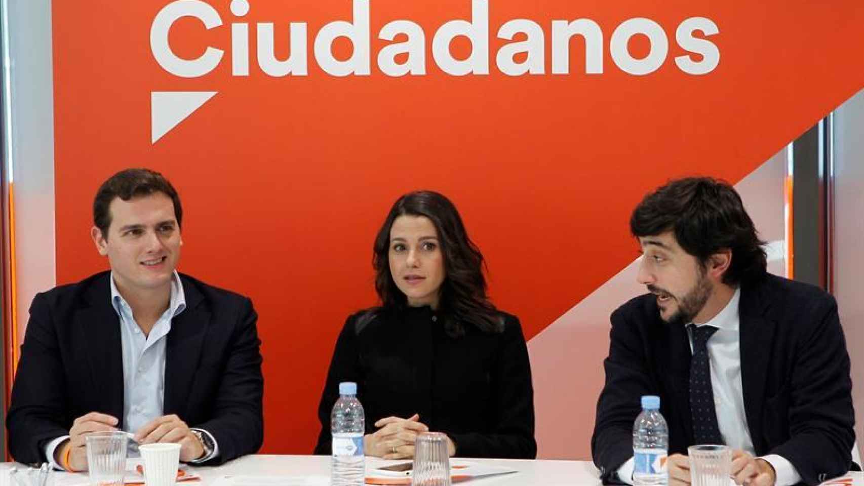 Rivera, Arrimadas y Toni Roldán, este lunes en Madrid.