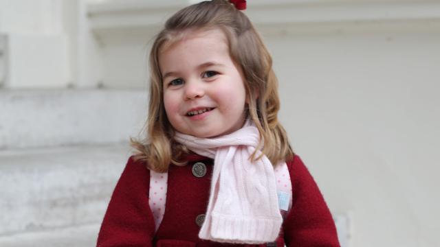 Charlotte de Cambridge sonríe ante la cámara de su madre.