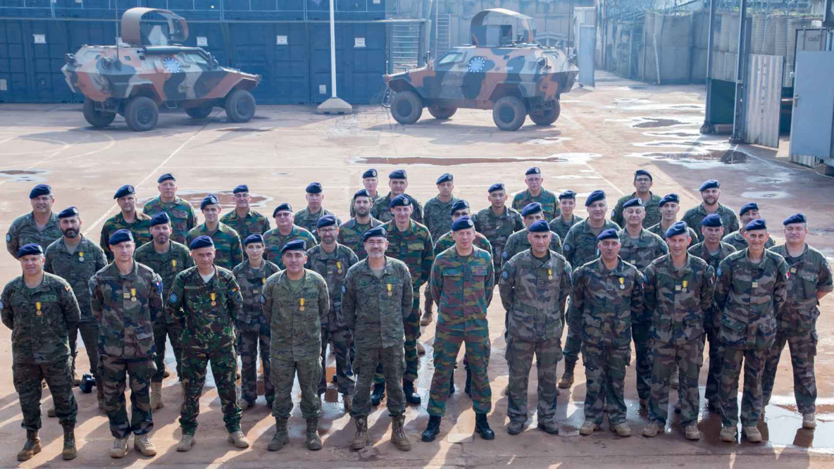 Miembros del contingente del Eurocuerpo desplegado en RCA, del que el general Blázquez es Jefe de Estado Mayor.