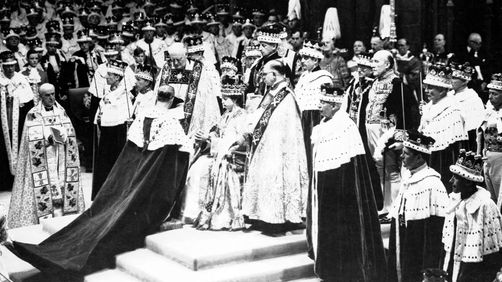 La reina Isabel II en 1953.