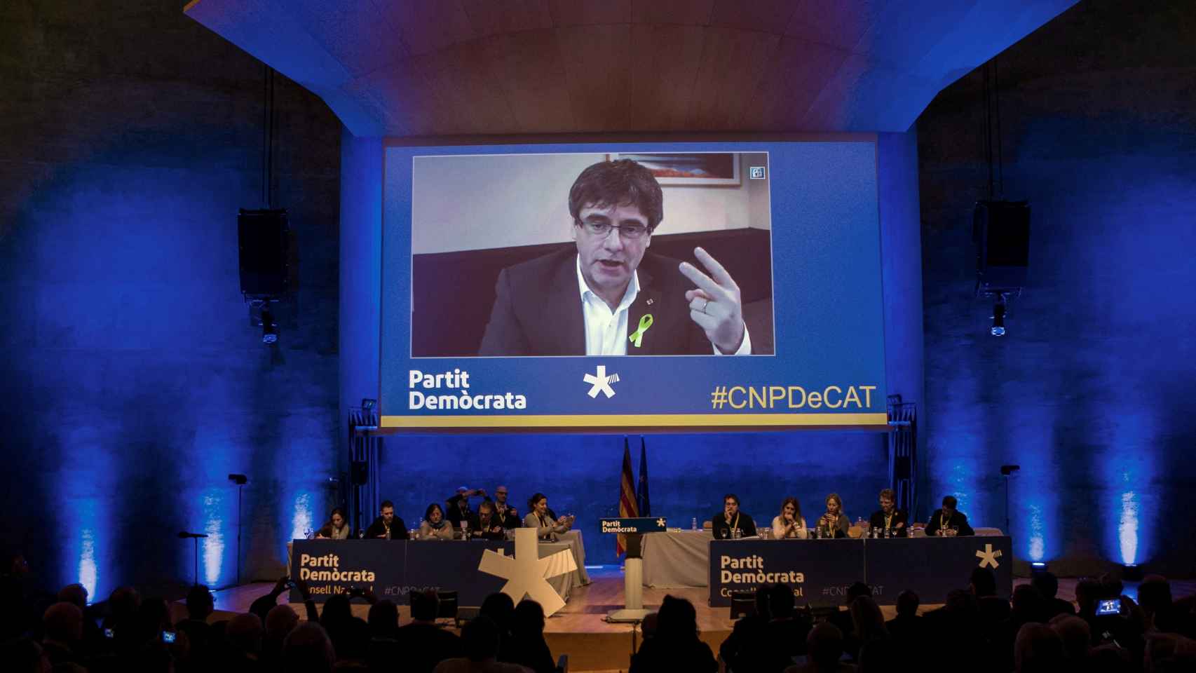 Puigdemont durante el consell nacional del partido.