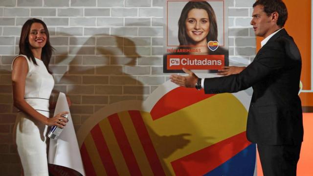 Ines Arrimadas y Albert Rivera durante un acto de la campaña catalana.