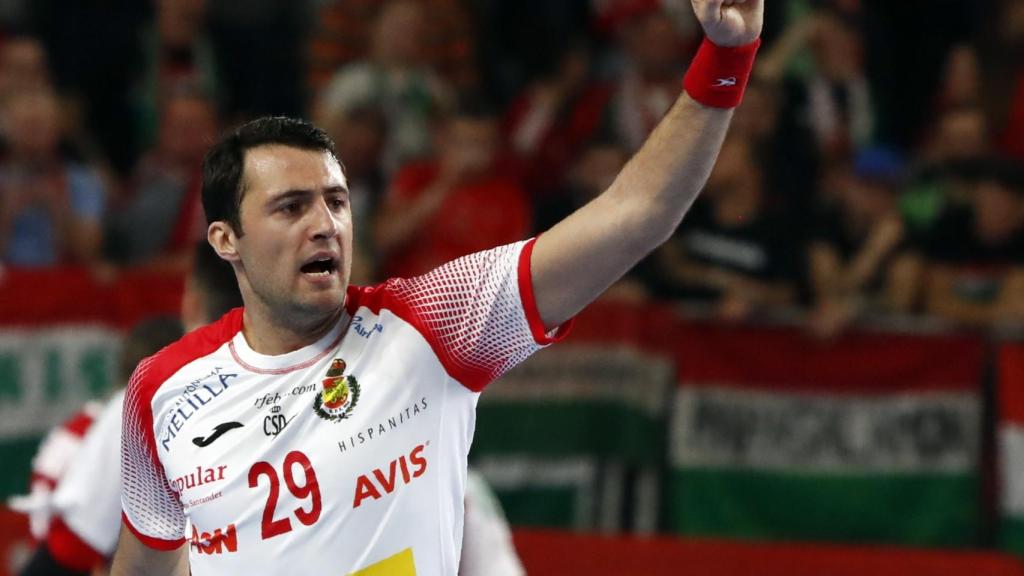 Aitor Ariño celebra su tanto.
