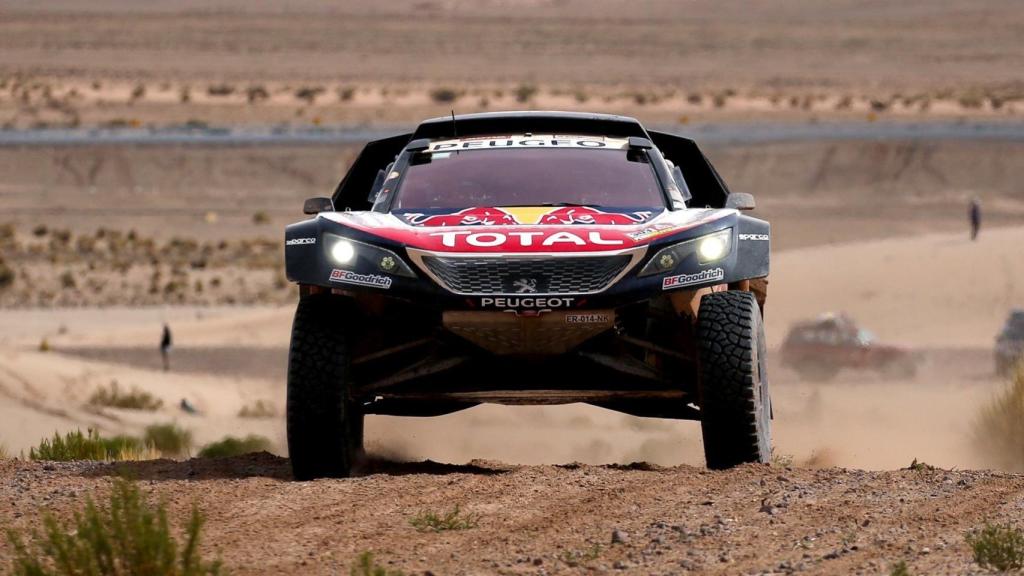 Carlos Sainz en la octava etapa del Dakar 2018.
