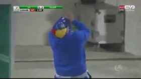 Maradona celebra el gol decisivo de su equipo en el último minuto del descuento
