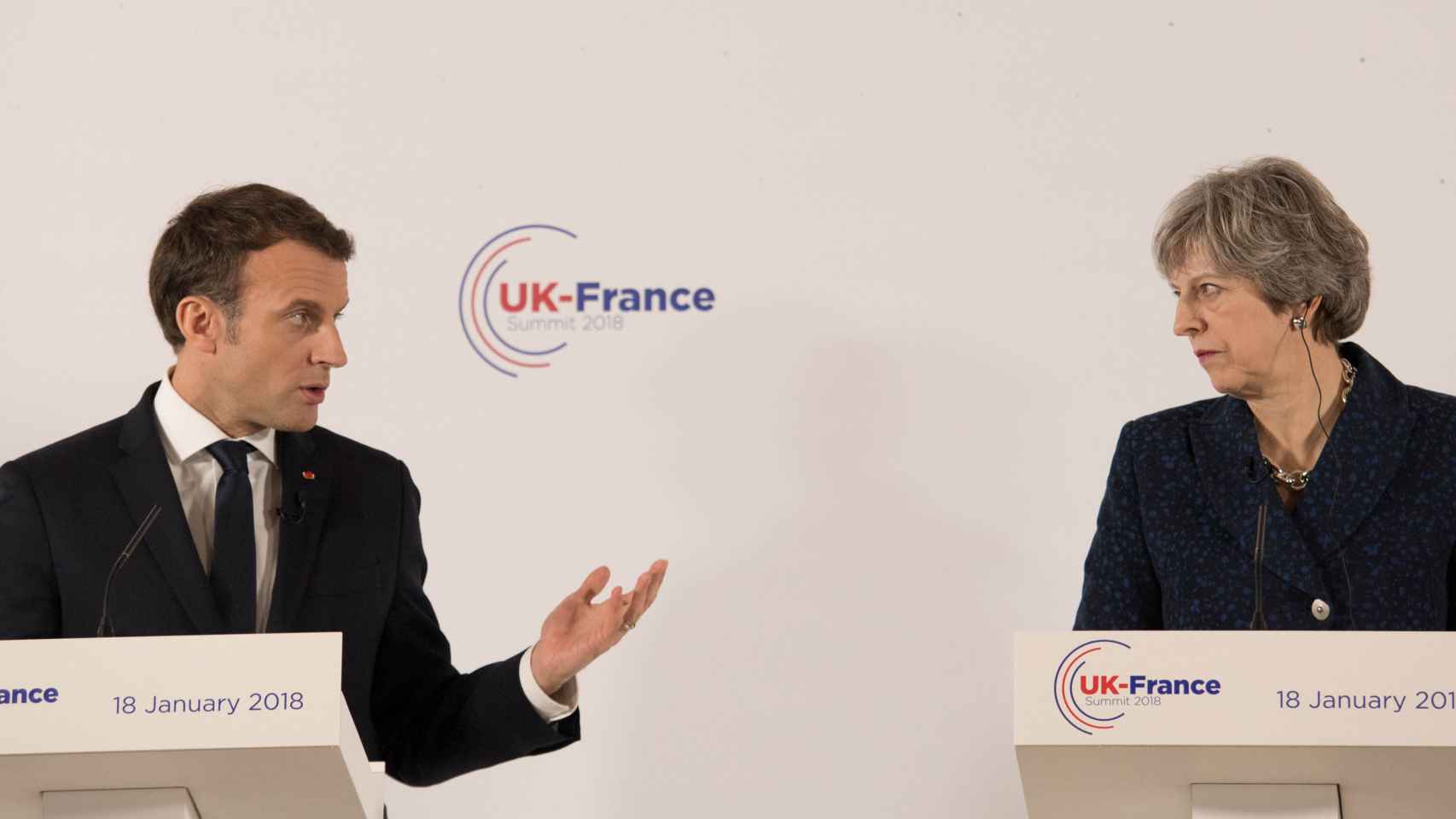 Macron y May durante la conferencia de prensa.
