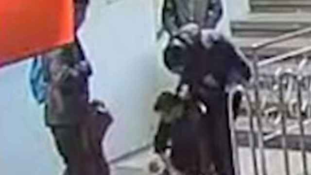 Detenido un joven por una brutal agresión a un hombre en el metro de Barcelona
