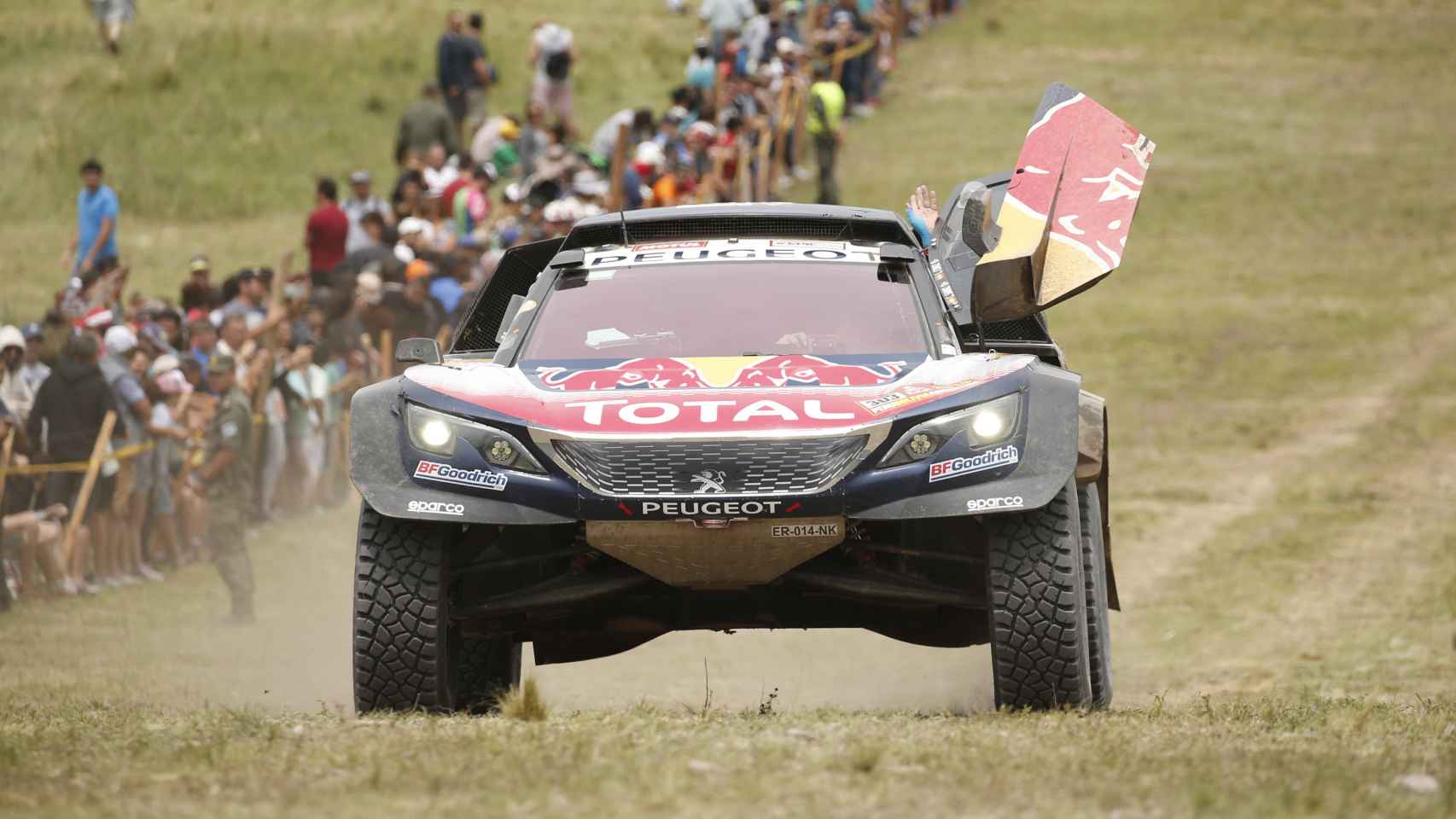 Tres años después, Sainz acabó, y de forma inmejorable, un Dakar con Peugeot.