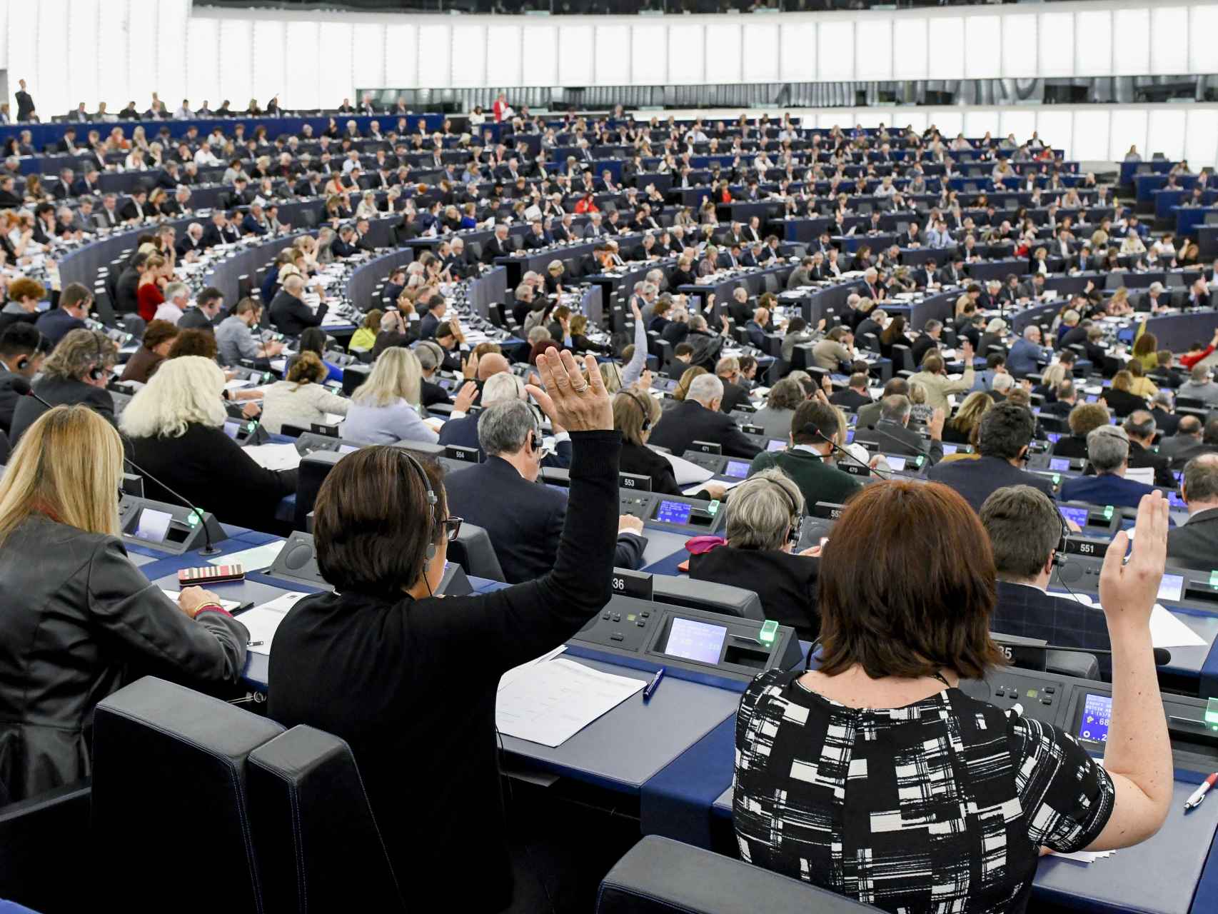 El número de eurodiputados bajaría de 751 a 705 para ahorrar costes tras el 'brexit'