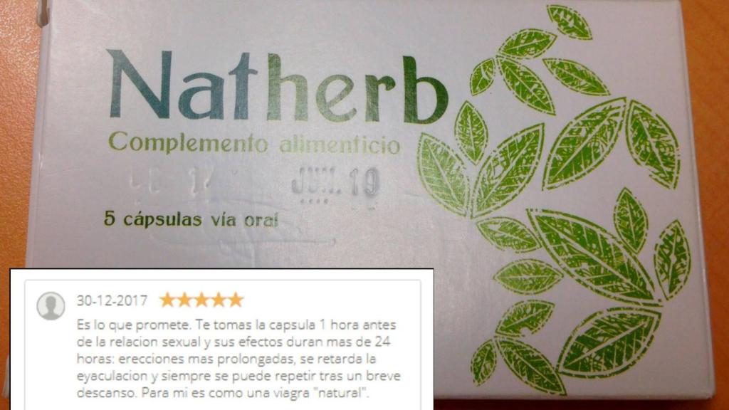 Un caja de Natherb intervenida, en una imagen distribuida por la AEMPS, junto a la valoración de un usuario.