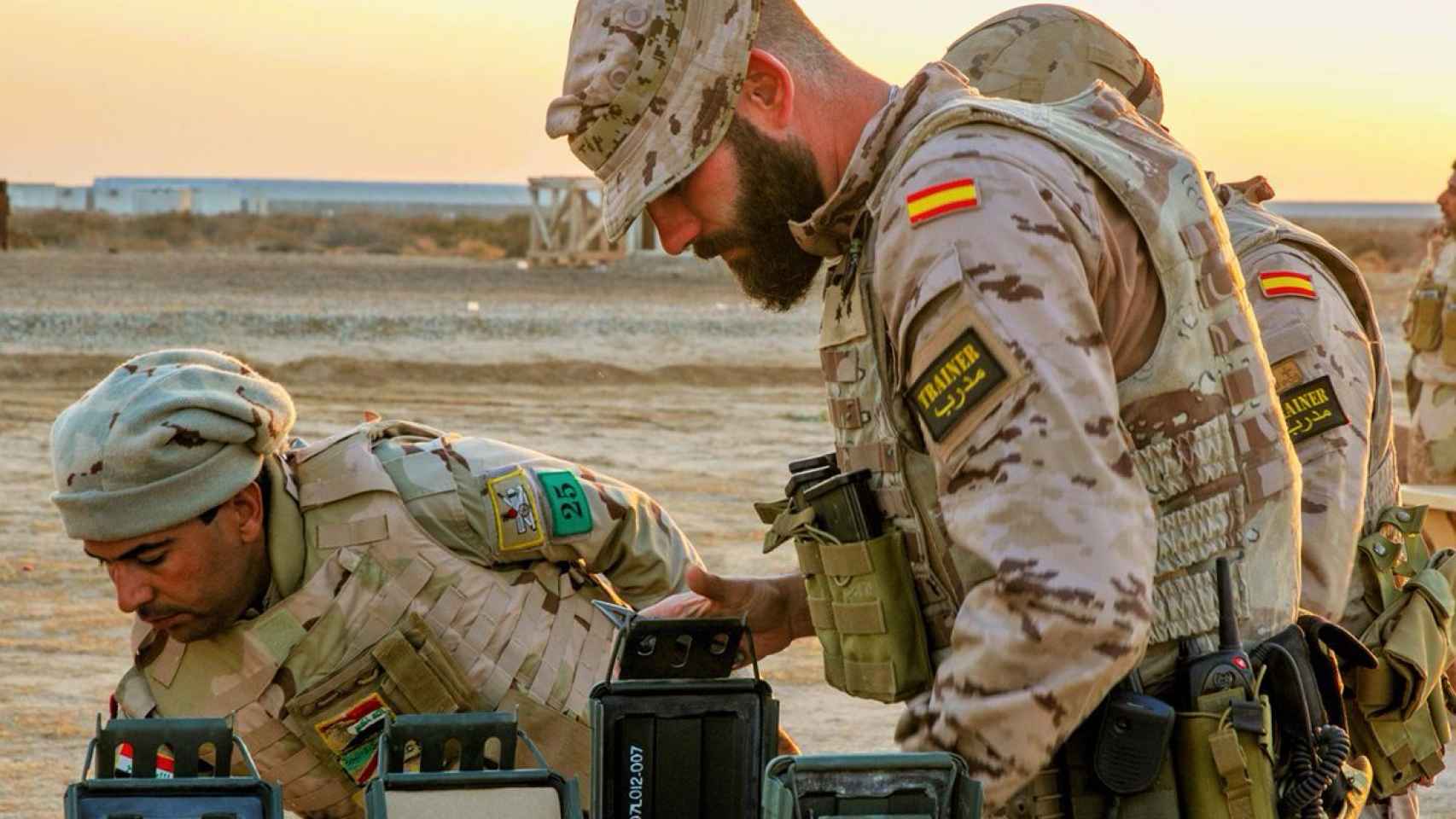 Militar español instruye a las tropas iraquíes en su lucha contra el yihadismo.